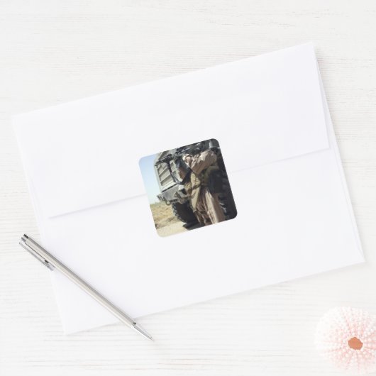 兵士が海兵隊の警備をする スクエアシール (封筒)