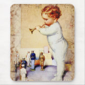 兵士に角を吹いている赤毛の男の赤ちゃん マウスパッド (正面)