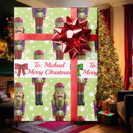 兵士のナツクラッカーのパーソナライズ名クリスマス雪 ラッピングペーパー