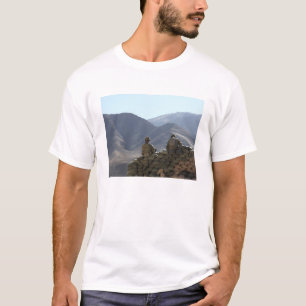 兵士の操業通信設備 Tシャツ