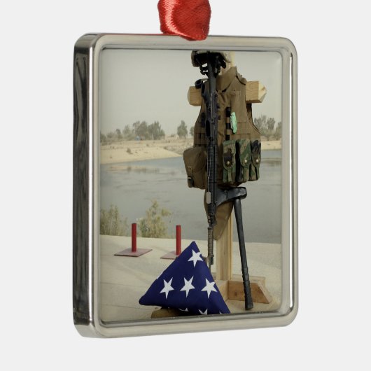 兵士の落ちたギア メタルオーナメント (右)