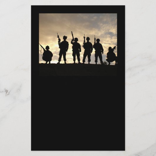 兵士は静止したのシルエットを描きます 便箋 (正面)