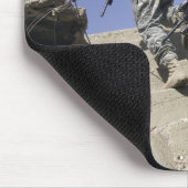 兵士ランニングの建物の上の階段 マウスパッド (コーナー)