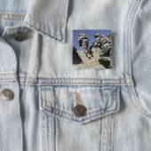 兵士ランニングの建物の上の階段 缶バッジ (インサイチュ)