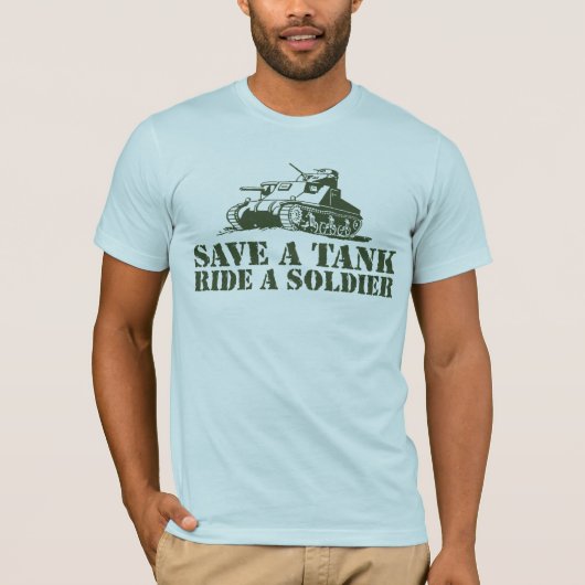 兵士救に戦車に乗る Tシャツ (正面)