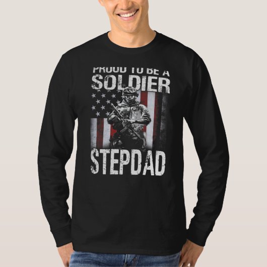 兵士誇りを持った義父アメリカ国旗になる Tシャツ (正面)