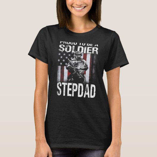 兵士誇りを持った義父アメリカ国旗になる Tシャツ (正面)