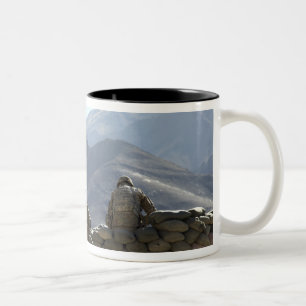 兵士走通信機 ツートーンマグカップ