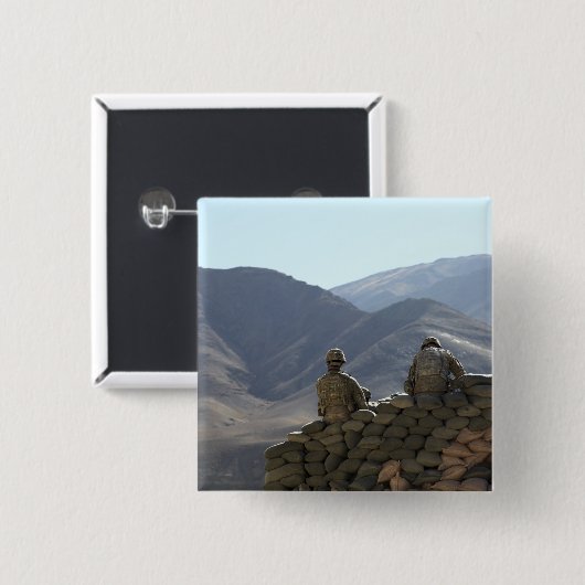 兵士走通信機 缶バッジ (正面&裏面)