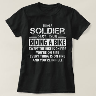 兵士 Tシャツ