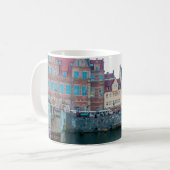 典型的なカラフル装飾中世のパノラマ コーヒーマグカップ (正面左)