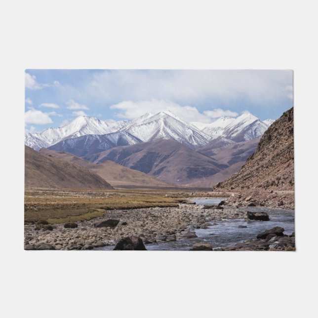 典型的なチベットの山の風景 ドアマット (正面)