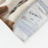 典型的な冬のコートを着たアイスランドの馬 フリースブランケット (角)