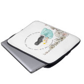 内から照る光は何も暗くできない ラップトップスリーブ (正面下部)