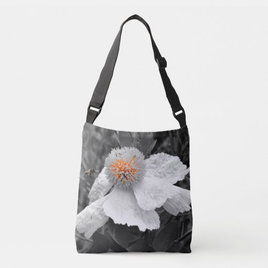 内の火 クロスボディバッグ (正面)