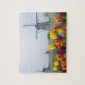 内の運河に沿って風車とチューリップ ジグソーパズル (縦)