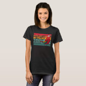 内向きだがオウム緋色のマカオ Tシャツ (正面フル)