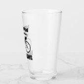 内向きだが、バイケパッキングについて話し合うために詰め込まれた タンブラーグラス (左)