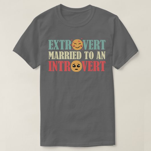 内向き結婚したの喜び結婚した Tシャツ (デザイン正面)