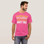 内向的おもしろいだがムエタイ語を話し合う気がある Tシャツ (正面フル)