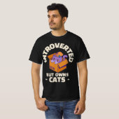 内向的だけど猫を飼ってる 猫好き Tシャツ (正面フル)