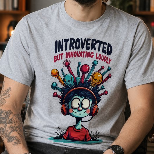 内向的なイノベーター 珍しいクリエイター  Tシャツ