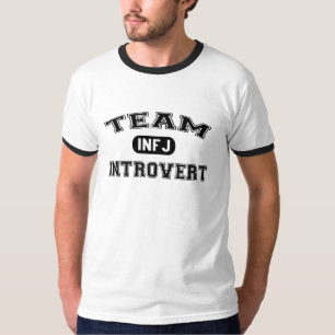 内向的なチーム: INFJのカウンセラー Tシャツ