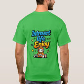 内向的なライフスタイルを楽しむ カートゥーン ゲーマー Tシャツ (裏面)