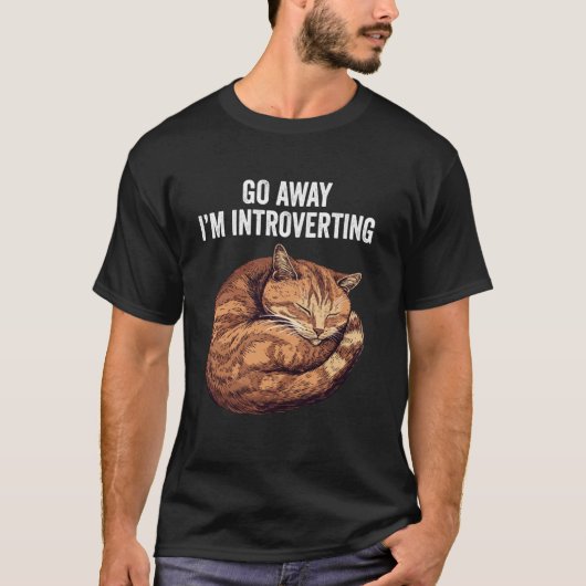 内向的な人のための面白い猫のデザインです。「どいて!今は一人にして!」 Tシャツ (正面)