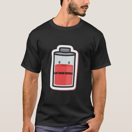 内向的な人向けの面白いデザインのTシャツ 社会的バッテリーが低い Tシャツ (正面)