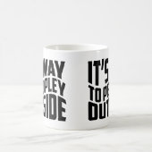 内向的な外の人は過ぎおもしろいる コーヒーマグカップ (中央)