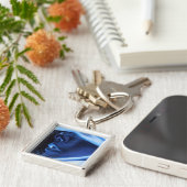 内向的 キーホルダー (側面)