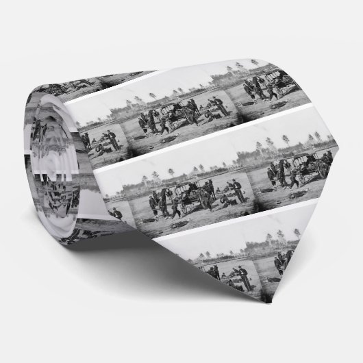 内戦の救急車の乗組員 ネクタイ (ロール)