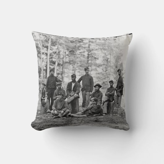 内戦の枕 クッション (正面)