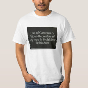 内気な人 Tシャツ