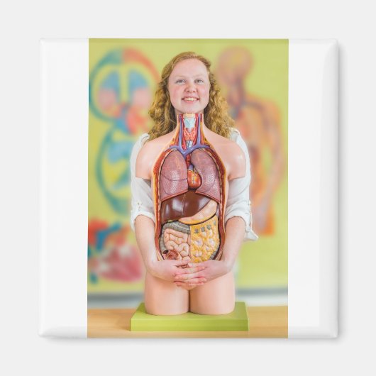 内臓と人間の体を持つ女性.JPG マグネット (正面)