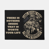 内部に何も存在しない ドアマット (正面)