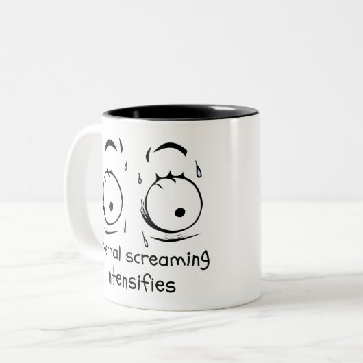 内部の叫び声は暗いミームFaceSweatを強化 ツートーンマグカップ (正面左)