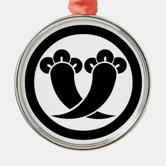 円で交差するクローブ メタルオーナメント (正面)