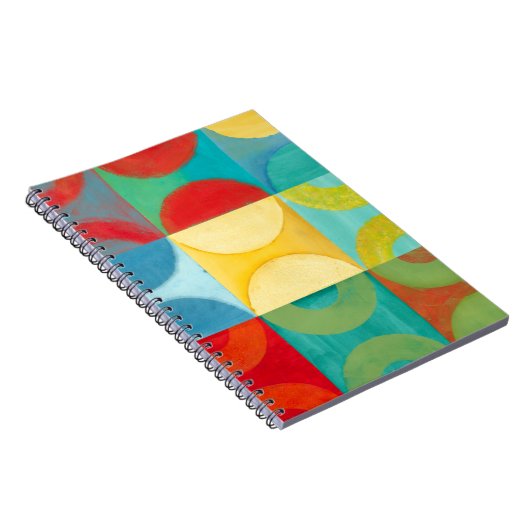 円とポップ・アートの正方形を使用した明るいアート ノートブック (右側)