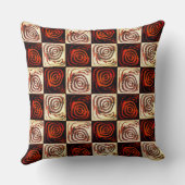 円と素朴なモザイク効果を持つ赤チェス クッション (裏面)