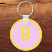円の中の数字9 キーホルダー (正面)