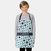 円の青い黒のパタミニマルーン エプロン (着用した状態)