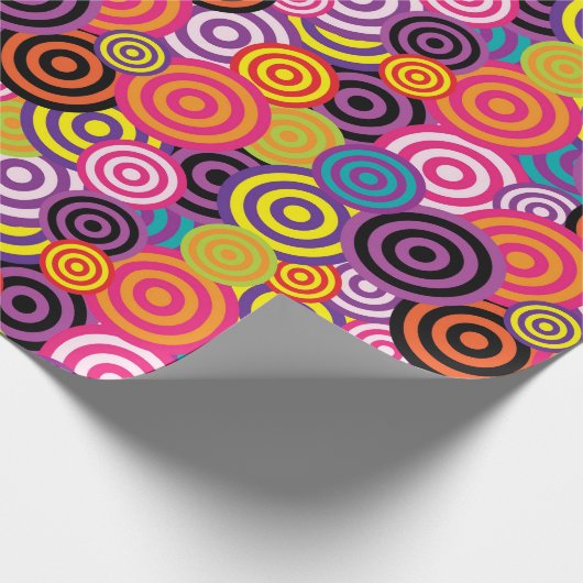 円を描いて回カラフルハッピーバースデー ラッピングペーパー (角)