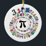 円周率の型枠のカラフル桁 セラミックオーナメント<br><div class="desc">この手描きデザインは、ギリシャ文字のスパイラルを形成するパイの100桁以上ののまわりにを特徴としている。各桁には独自のフォントユニークとスタイルがある。このオーナメントは素晴らし数学の恋人に贈り物をする。</div>