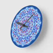 円形の時計面、幾何学的なピンクと青 ラウンド壁時計 (傾斜)