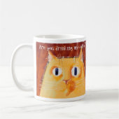 円形の目を持つ対抗的なオレンジ猫 コーヒーマグカップ (左)