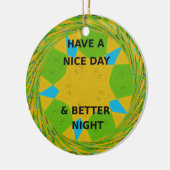 円形デザイン「良い日と良い夜を過ごす」 セラミックオーナメント (左)