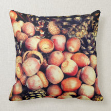 円錐形及びドングリの写真が付いている秋の枕