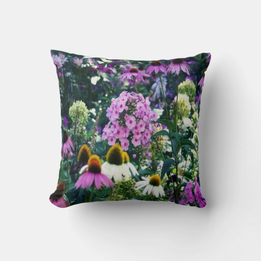 円錐花のピンクのガーデンフロックスの風景 クッション (正面)